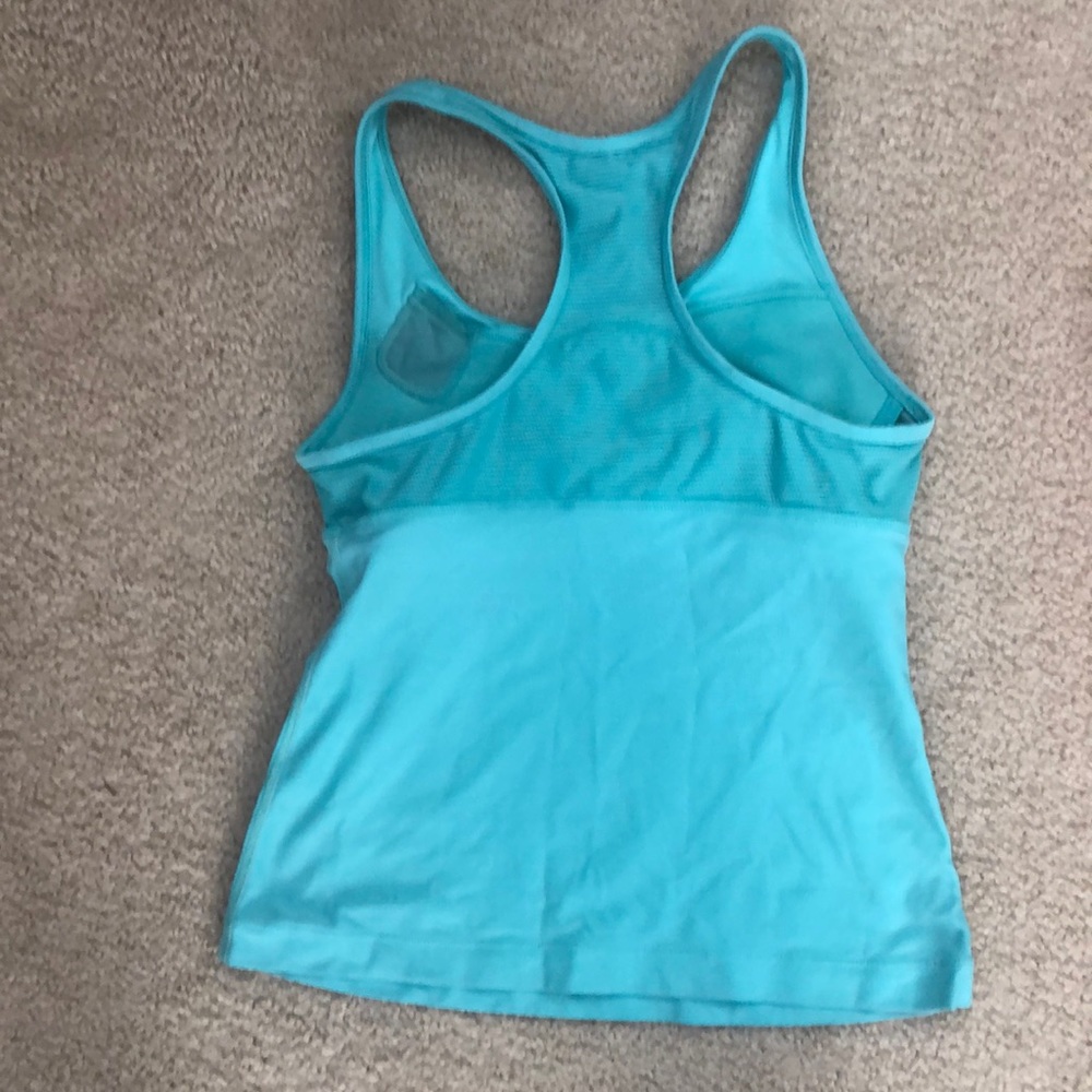 2 Nike / one 90 degrees workout tops - Picture 3 of 7